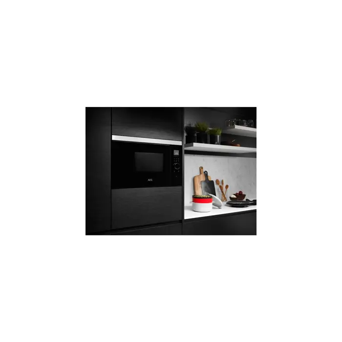 aeg-mbb1756sem-built-in-microwave-17-l-800-w-black-stainless-91087-agdaegkmz0012.webp