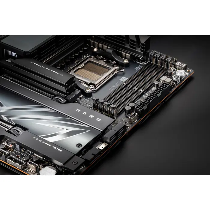 asus-rog-crosshair-x870e-hero-amd-x870e-socket-am5-atx-24325-plyasuam50036.webp