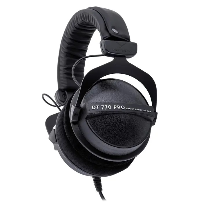 beyerdynamic-dt-770-pro-250-ohm-black-limited-edition-closed-16129-misbyeslu0012.webp