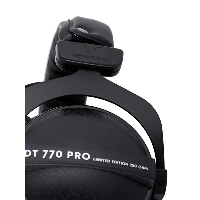 beyerdynamic-dt-770-pro-250-ohm-black-limited-edition-closed-32468-misbyeslu0012.webp