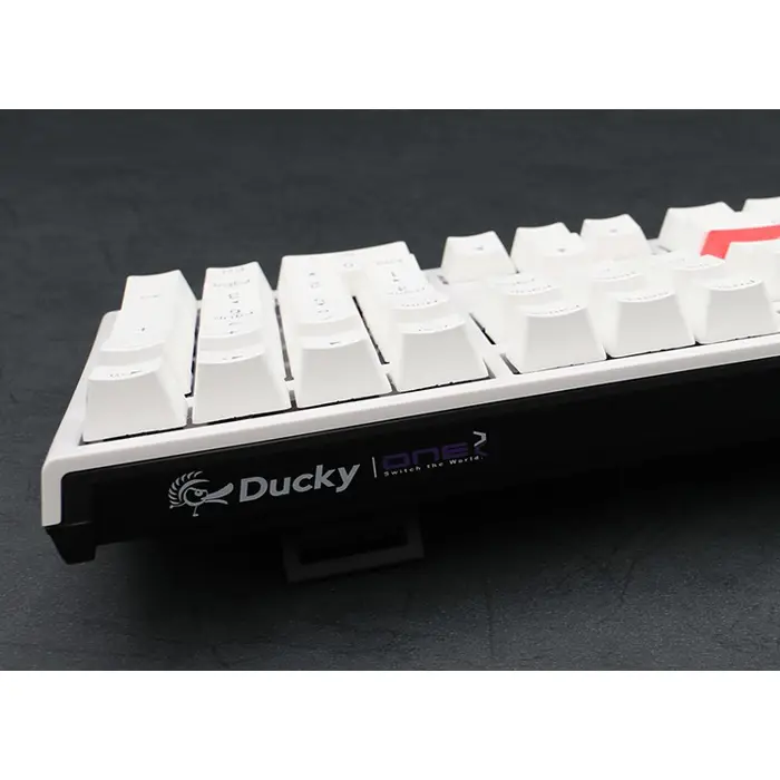 ducky-one-2-white-edition-keyboard-universal-usb-german-1759-wlononwcr9776.webp