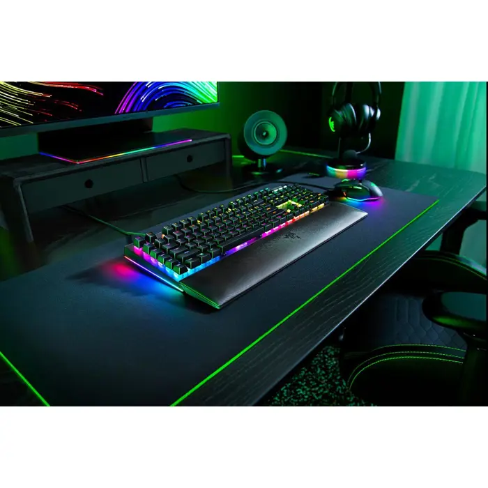 razer-blackwidow-v4-keyboard-gaming-usb-qwerty-nordic-black-28760-wlononwcr4711.webp