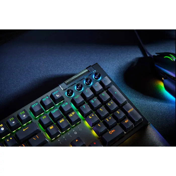 razer-blackwidow-v4-keyboard-gaming-usb-qwerty-nordic-black-48483-wlononwcr4711.webp