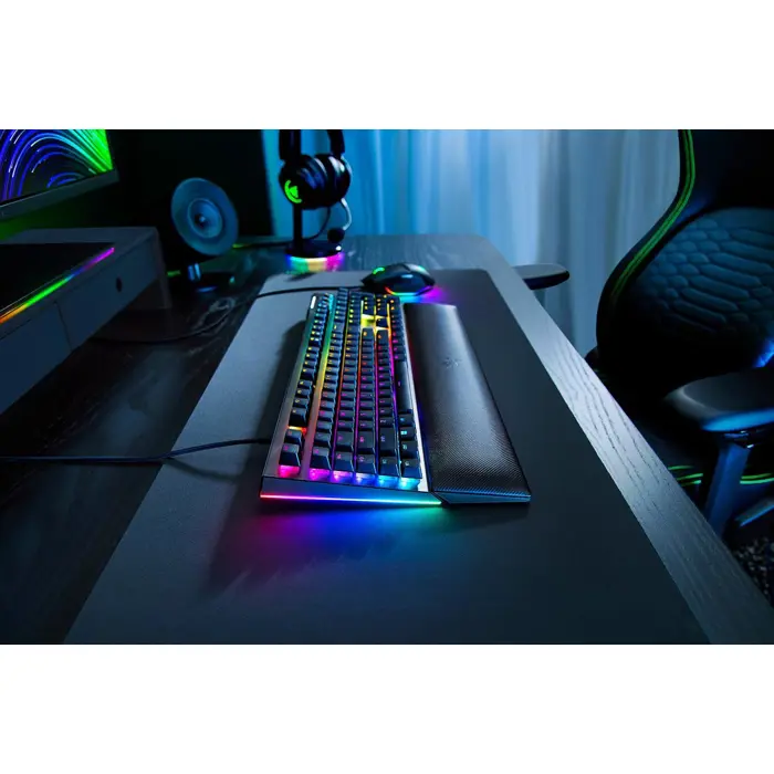 razer-blackwidow-v4-keyboard-gaming-usb-qwerty-nordic-black-76851-wlononwcr4711.webp