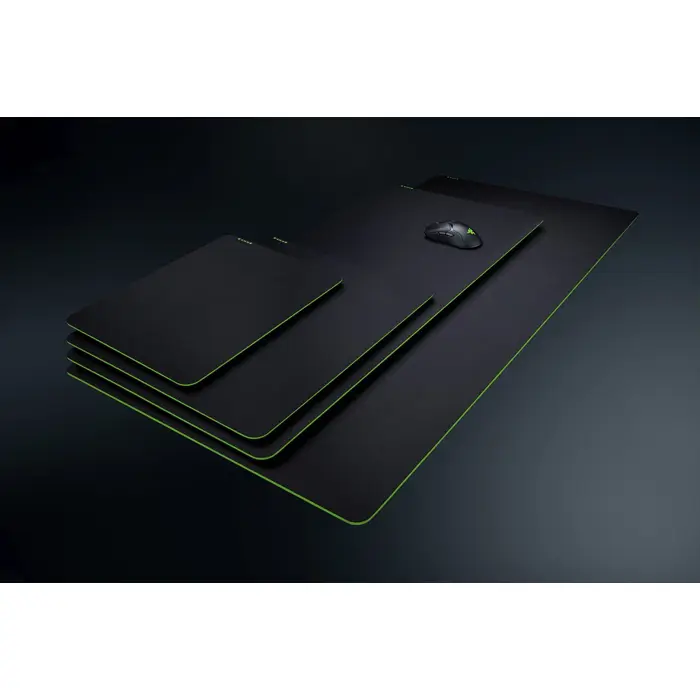 razer-gigantus-v2-large-gaming-mouse-pad-black-green-10968-arbrazpod0011.webp