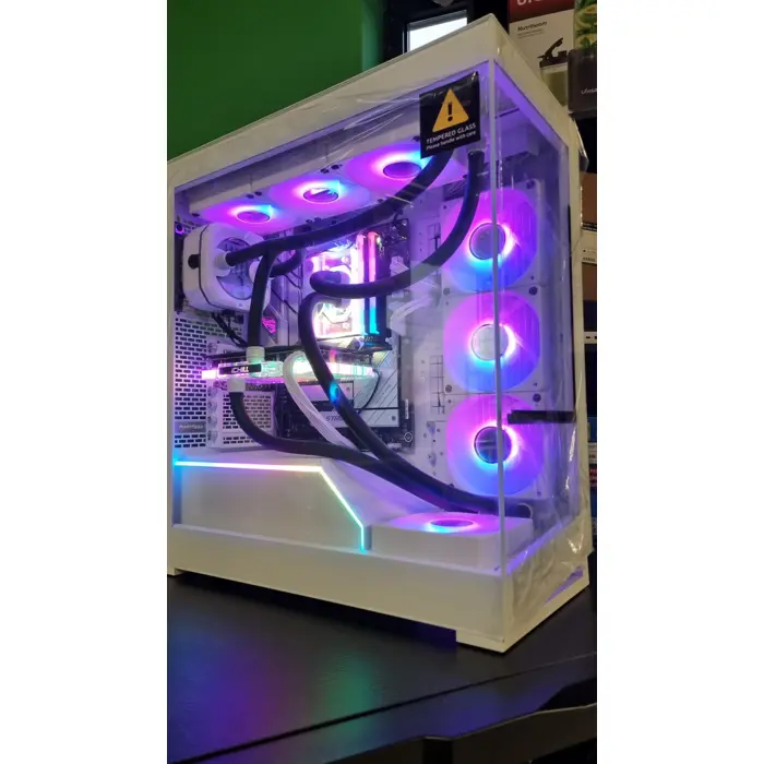 Samurai Custom Gamer (Ryzen 7 9800X3D, Custom Liquid, 32GB DDR5, 2TB SSD, RTX 4080 Super, 1000W, White Ed.) Win11P